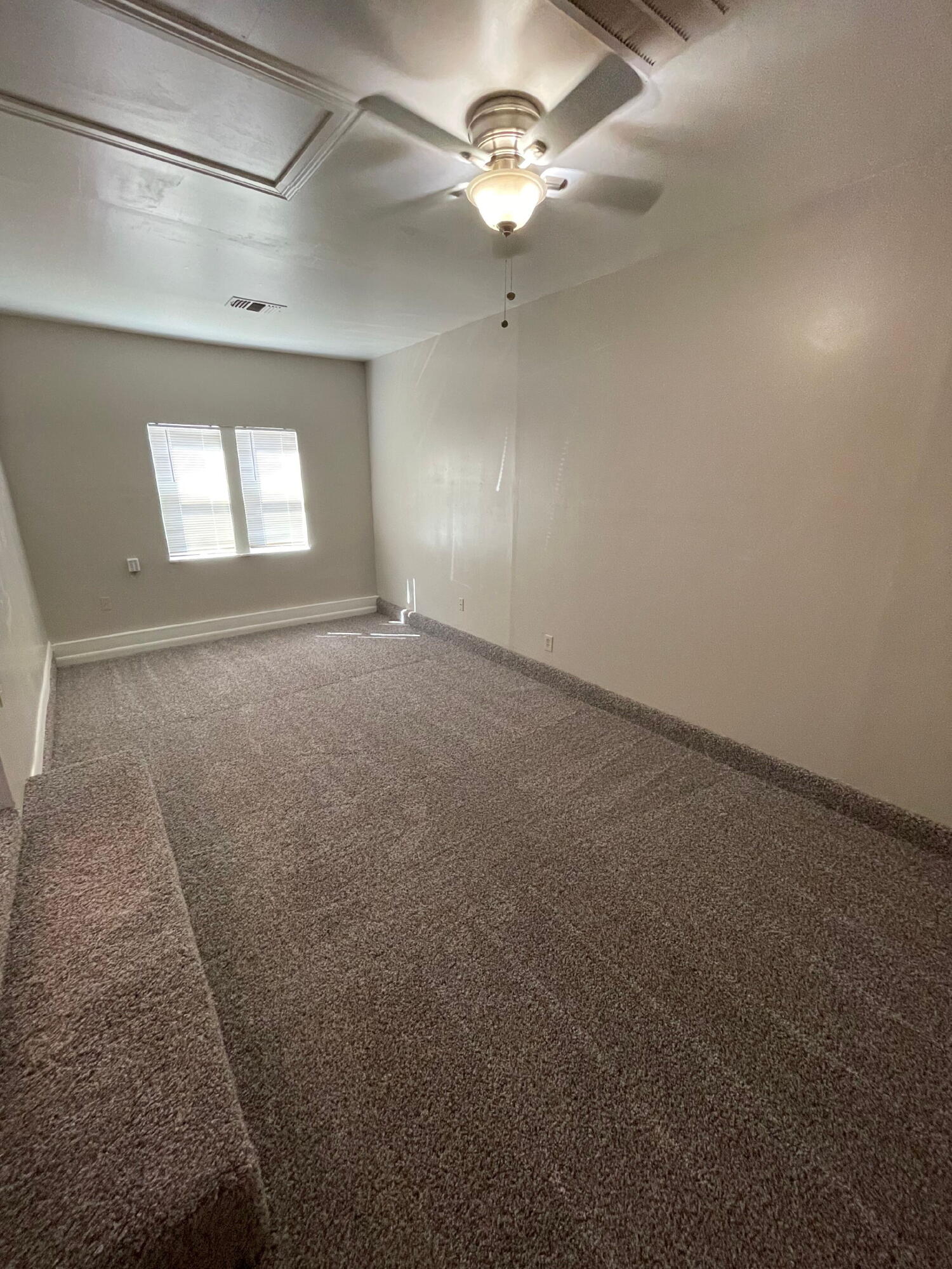 4606 32nd Street Lubbock, TX 79410 - Photo 4 of 7 FBD1F742-4762-48EC-97C5-B6C8B2AEC778