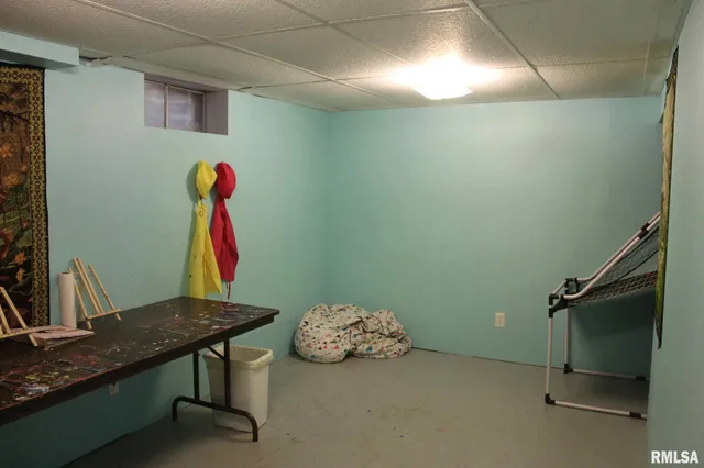 $230,000 | 1011 Blueberry Hill Avenue, Mount Vernon, IL 62864