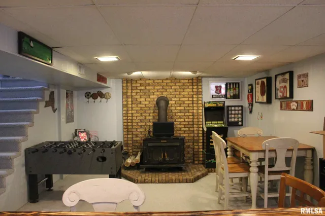 $230,000 | 1011 Blueberry Hill Avenue, Mount Vernon, IL 62864