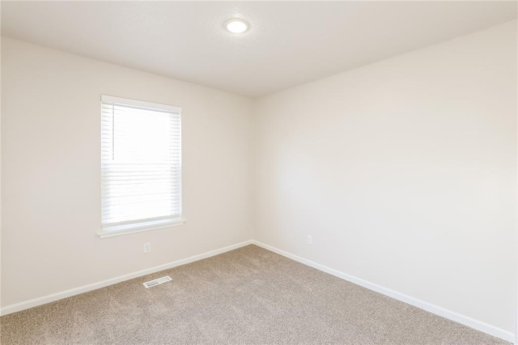 1401 Northeast 114 Street Kansas City, MO 64155 - Photo 10 of 17