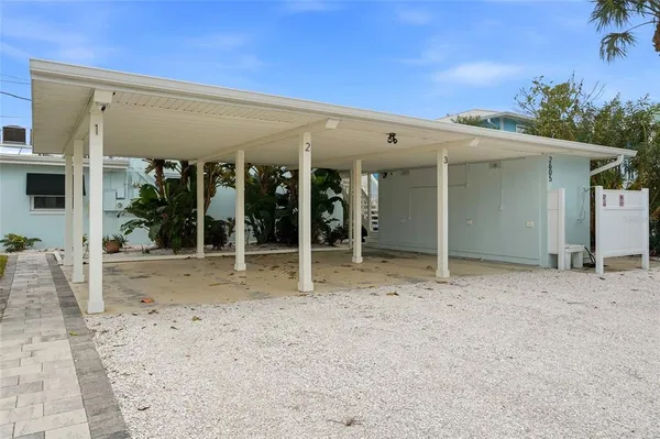 $1,999,999 | 2605 Bay Boulevard, Indian Rocks Beach, FL 33785