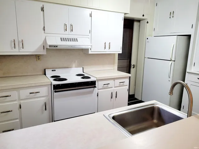 $1,600 | 1223 West Wayne Street, Fort Wayne, IN 46802