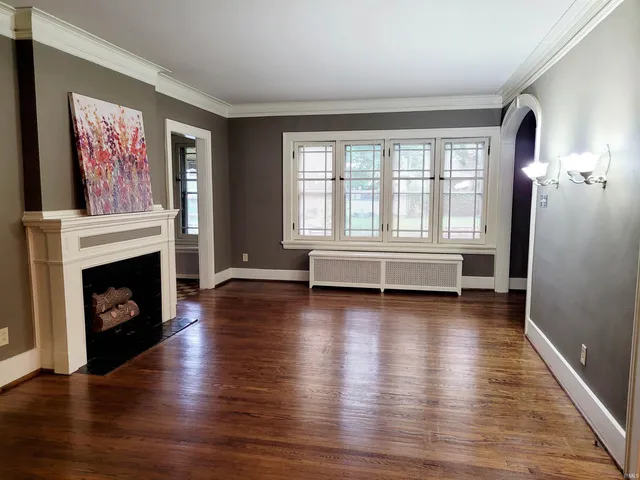 $1,600 | 1223 West Wayne Street, Fort Wayne, IN 46802