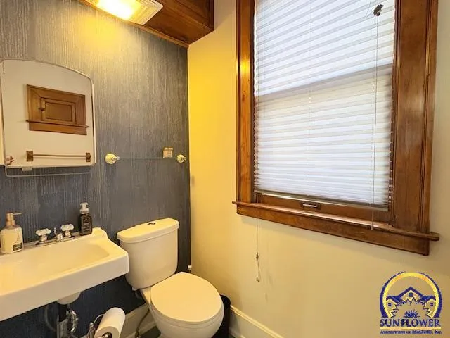 $199,900 | 814 Market Street, Emporia, KS 66801