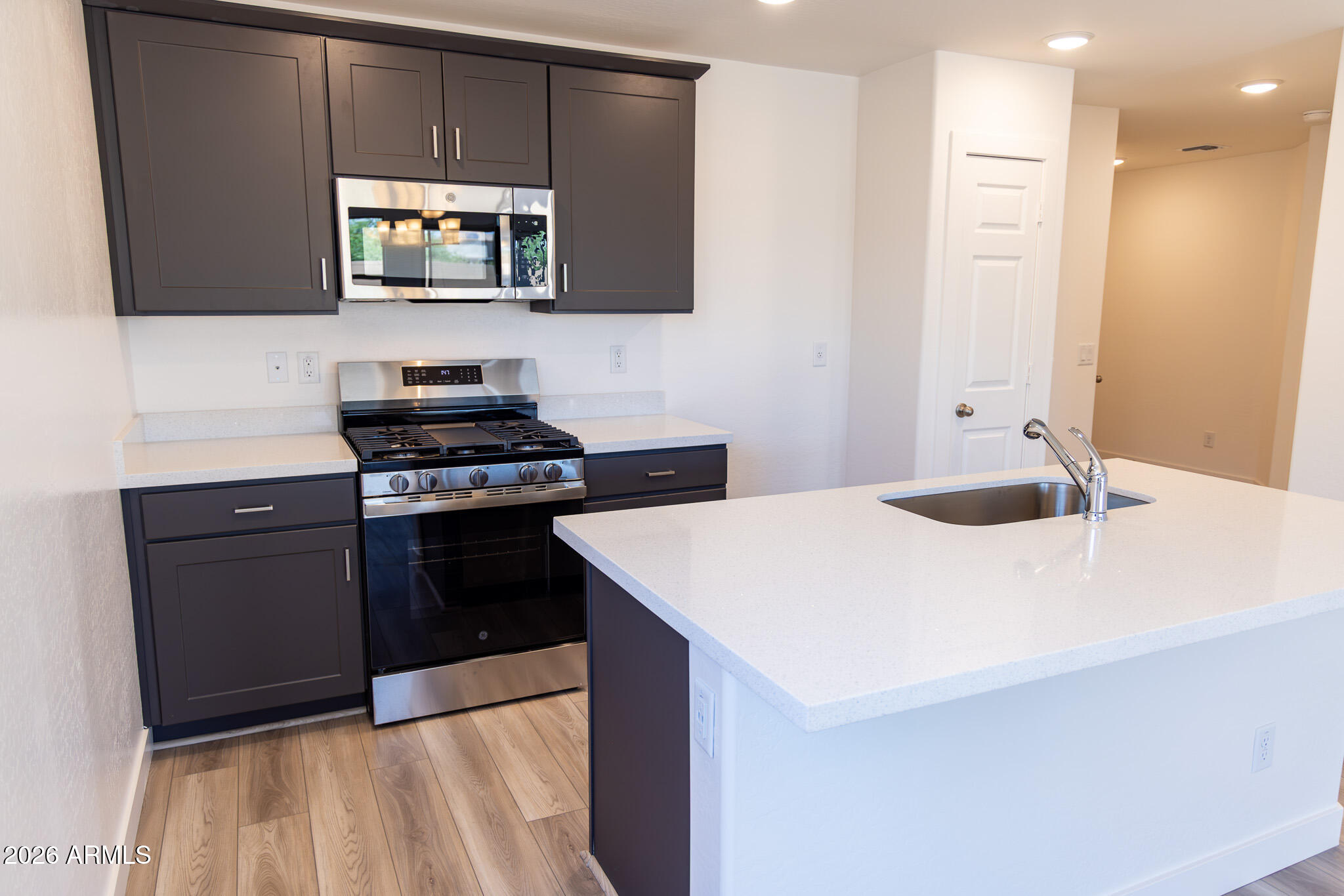 17095 North Lariat Road Maricopa, AZ 85138 - Photo 6 of 47 Kitchen