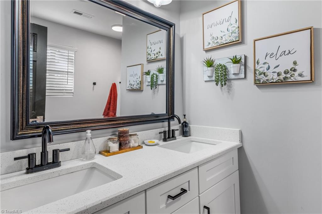 5988 Weant Road High Point, NC 27263 - Photo 22 of 32