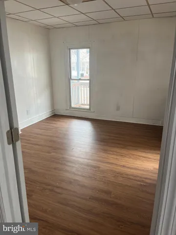 $1,500 | 327 East Pine Street, Millville, NJ 08332