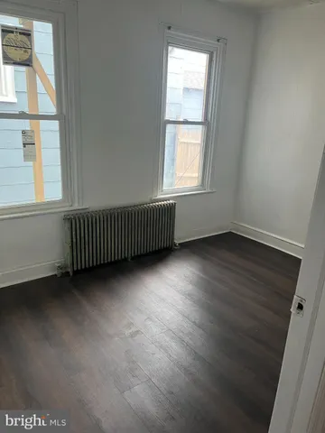 $1,500 | 327 East Pine Street, Millville, NJ 08332