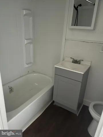 $1,500 | 327 East Pine Street, Millville, NJ 08332