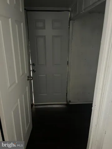 $1,500 | 327 East Pine Street, Millville, NJ 08332