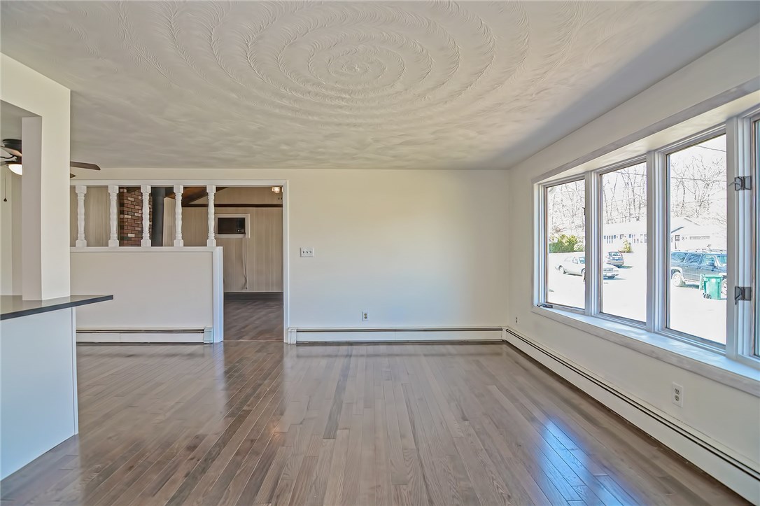 103 Nancy Court Woonsocket, RI 02895 - Photo 6 of 39 Gallery Image 6