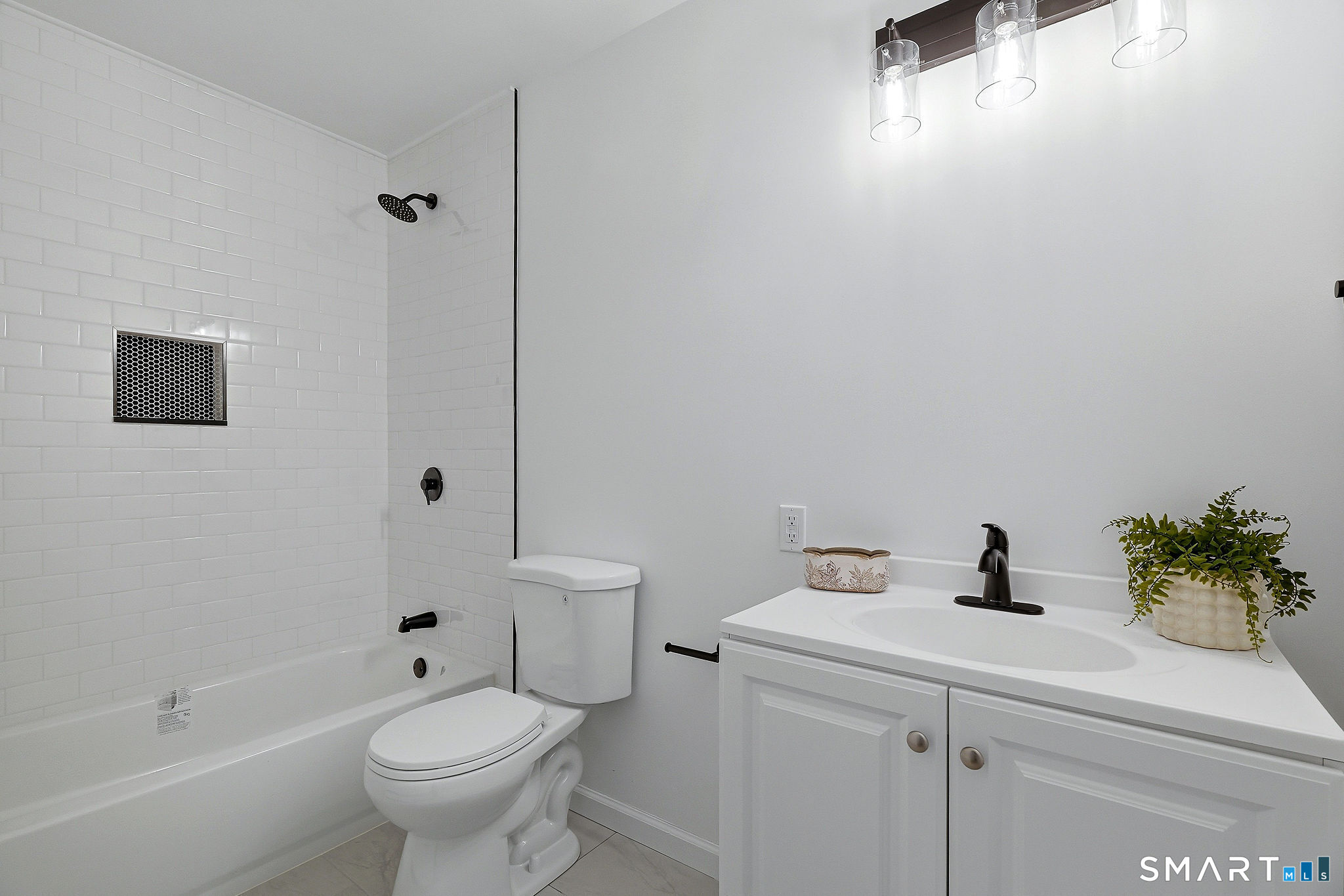 21 Tower Avenue Groton, CT 06340 - Photo 30 of 39 Main floor full bath