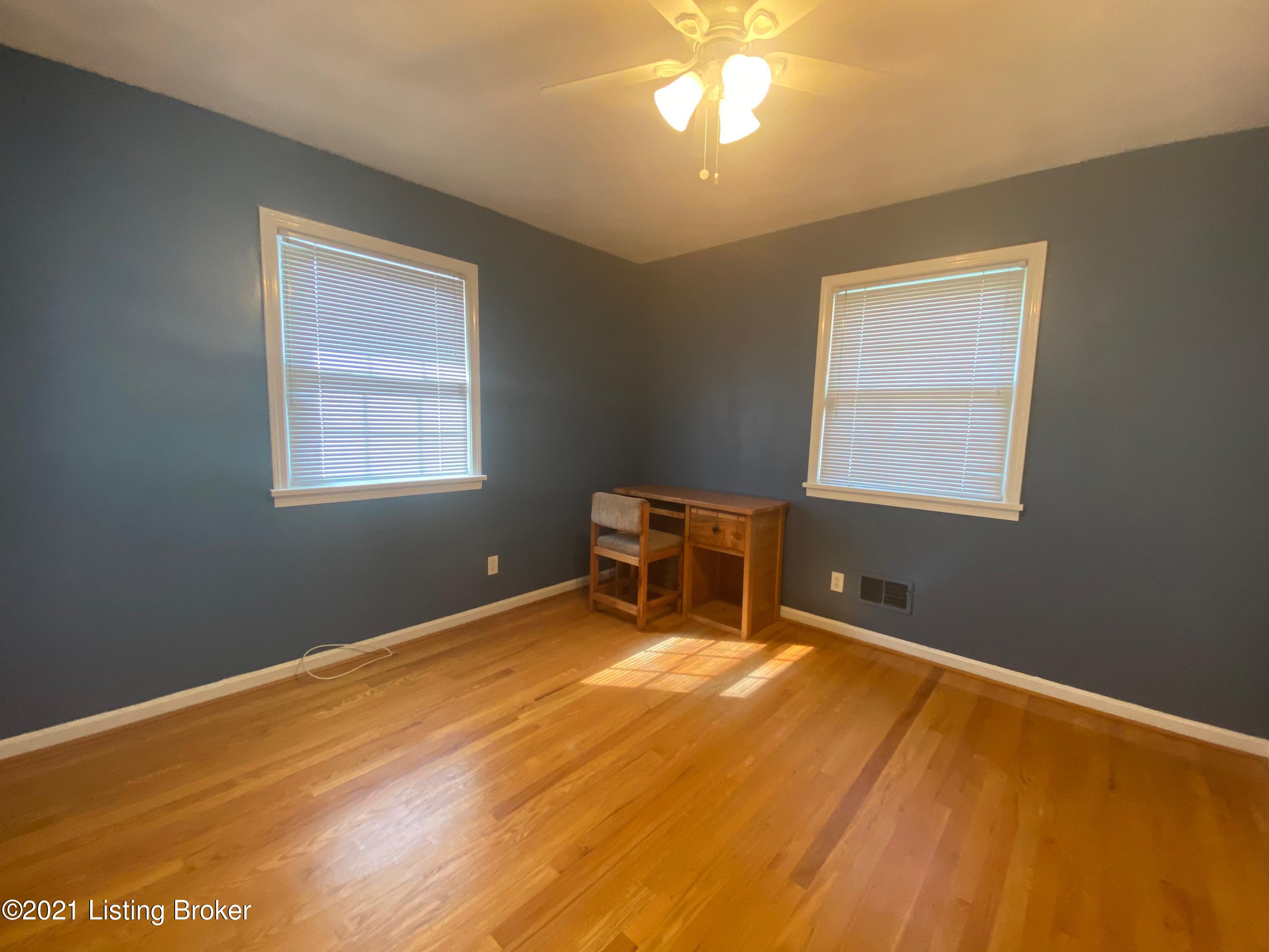 217 Appomattox Road Louisville, KY 40214 - Photo 19 of 39 IMG_1558