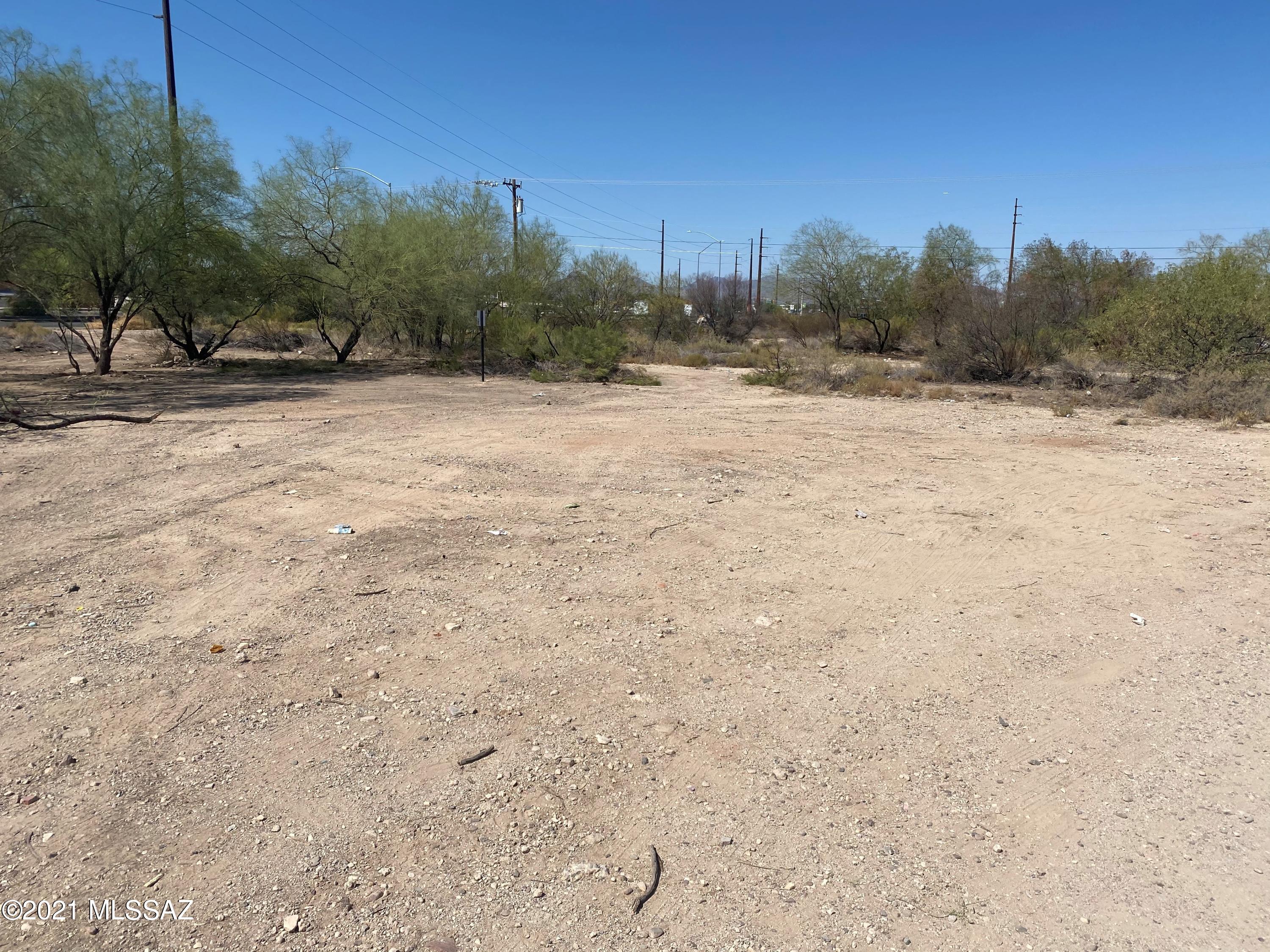 4945 South Arlington Road, Unit 2 Tucson, AZ 85706 - Photo 1 of 5