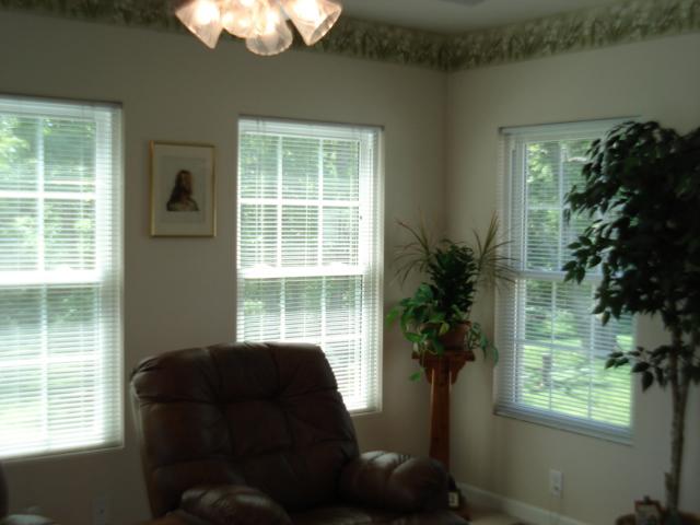 5869 Buckland Mill Road Roanoke, VA 24019 - Photo 11 of 22 sun room