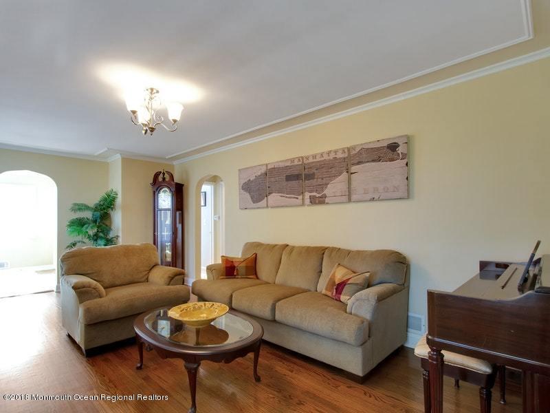 33 Heyers Mill Road Colts Neck, NJ 07722 - Photo 2 of 30 004-291860-IMG_6630_7031328