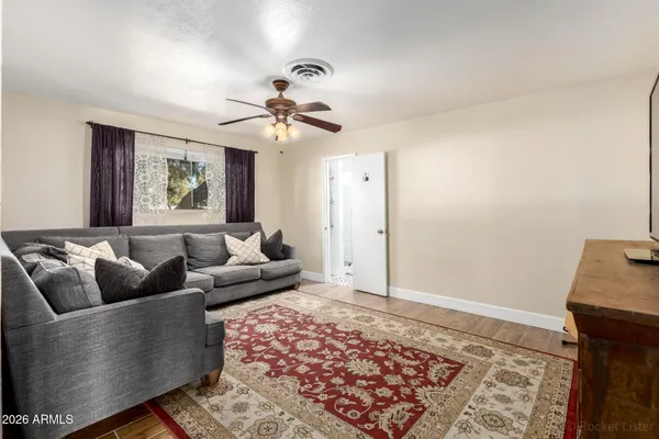 $874,000 | 3126 North 42nd Street, Phoenix, AZ 85018