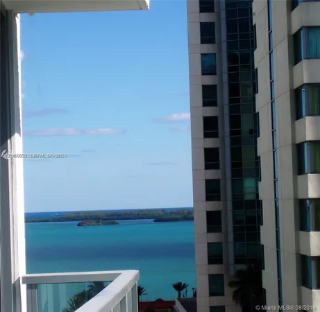$2,500 | 1060 Brickell Avenue, Unit 1409, Miami, FL 33131