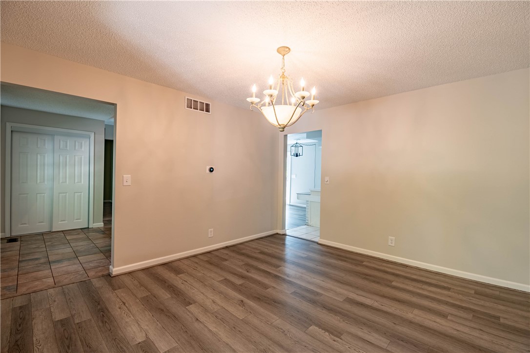 4545 Lakewood Avenue Decatur, IL 62526 - Photo 7 of 32 Gallery Image 7