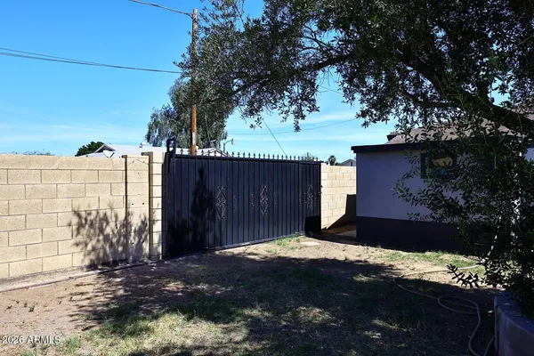 $315,000 | 6812 South 4th Avenue, Phoenix, AZ 85041