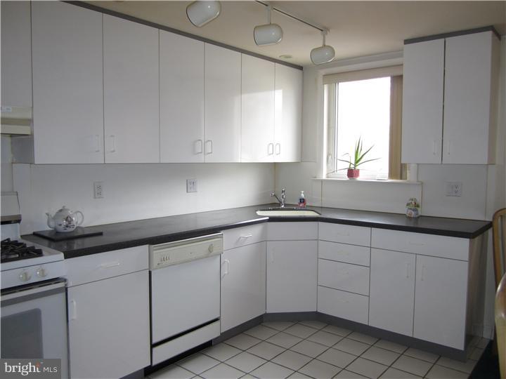 5303 Delmar Road Clifton Heights, PA 19018 - Photo 7 of 15 Kitchen