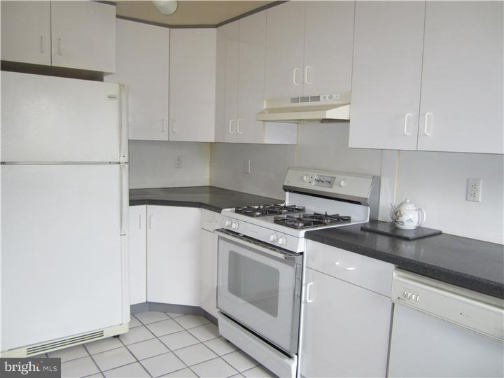 5303 Delmar Road Clifton Heights, PA 19018 - Photo 8 of 15 Kitchen