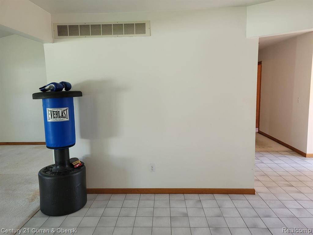 30744 South Gibraltar Road Rockwood, MI 48173 - Photo 11 of 22
