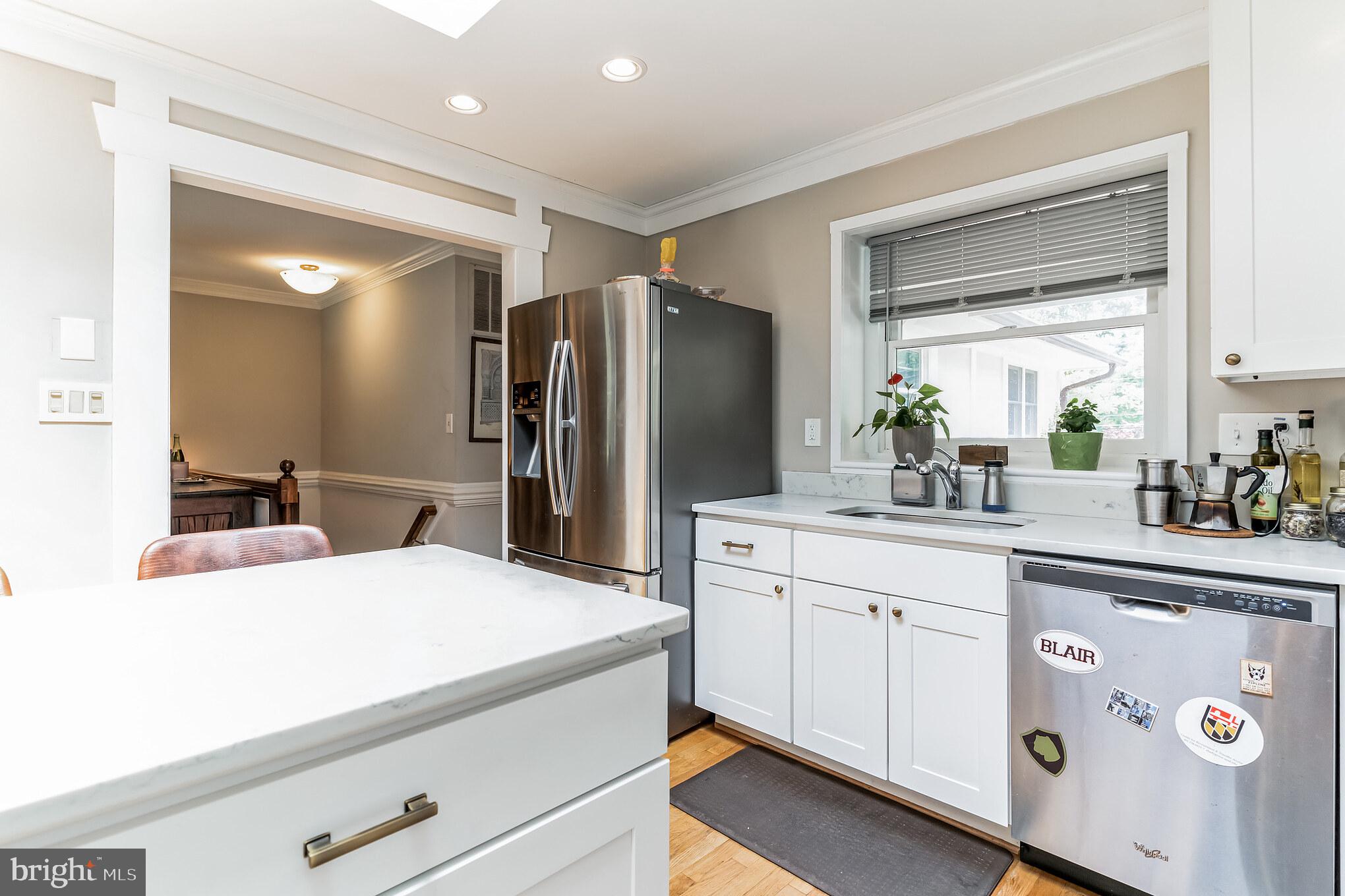 9329 Harvey Road Silver Spring, MD 20910 - Photo 5 of 40