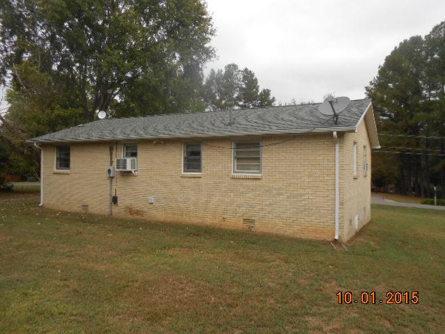2776 Ridge Drive Nunnelly, TN 37137 - Photo 2 of 11 rear