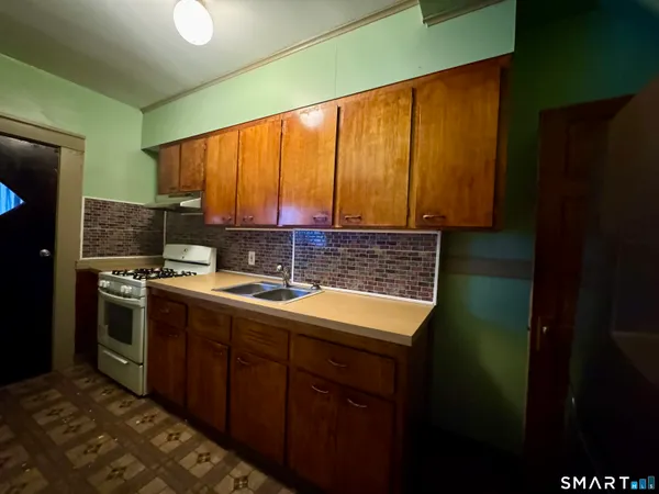 $1,700 | 45 Ives Street, Waterbury, CT 06704