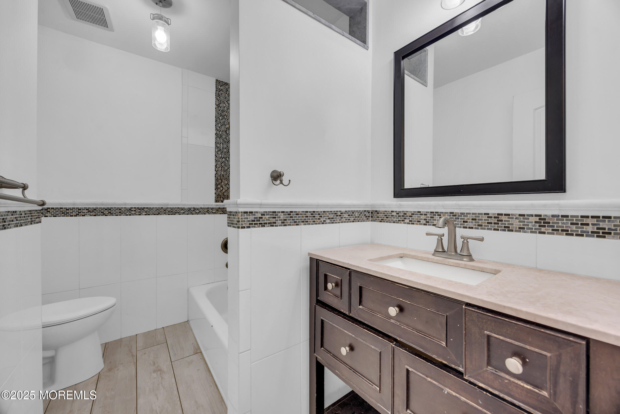 107 Old Bridge Drive Howell, NJ 07731 - Photo 12 of 26 5 (8)