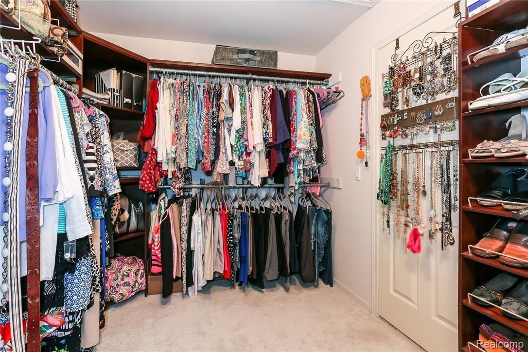 3758 Sleepy Fox Drive Rochester, MI 48309 - Photo 34 of 66 030-photo-walk-in-closet-6255318.jpg