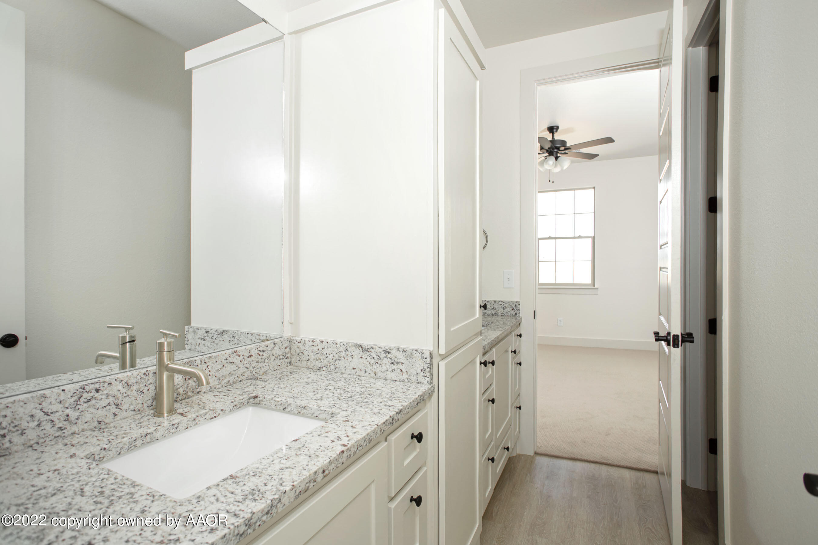 13343 Antenor Road Amarillo, TX 79124 - Photo 23 of 32 Jack & Jill Bath