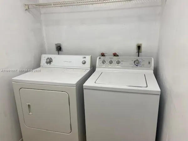 $3,000 | 14708 Southwest 108th Terrace, Unit 14708, Miami, FL 33196