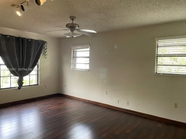 $3,000 | 14708 Southwest 108th Terrace, Unit 14708, Miami, FL 33196