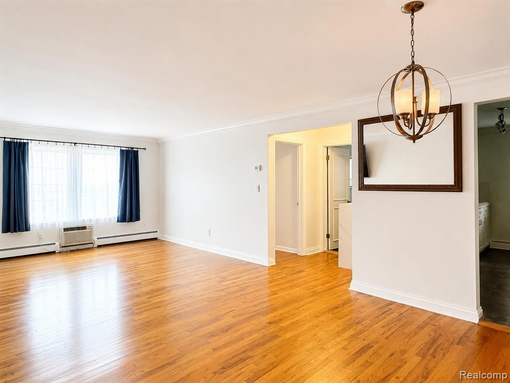475 South Adams Road, Unit 10 Birmingham, MI 48009 - Photo 3 of 18 Gallery Image 3