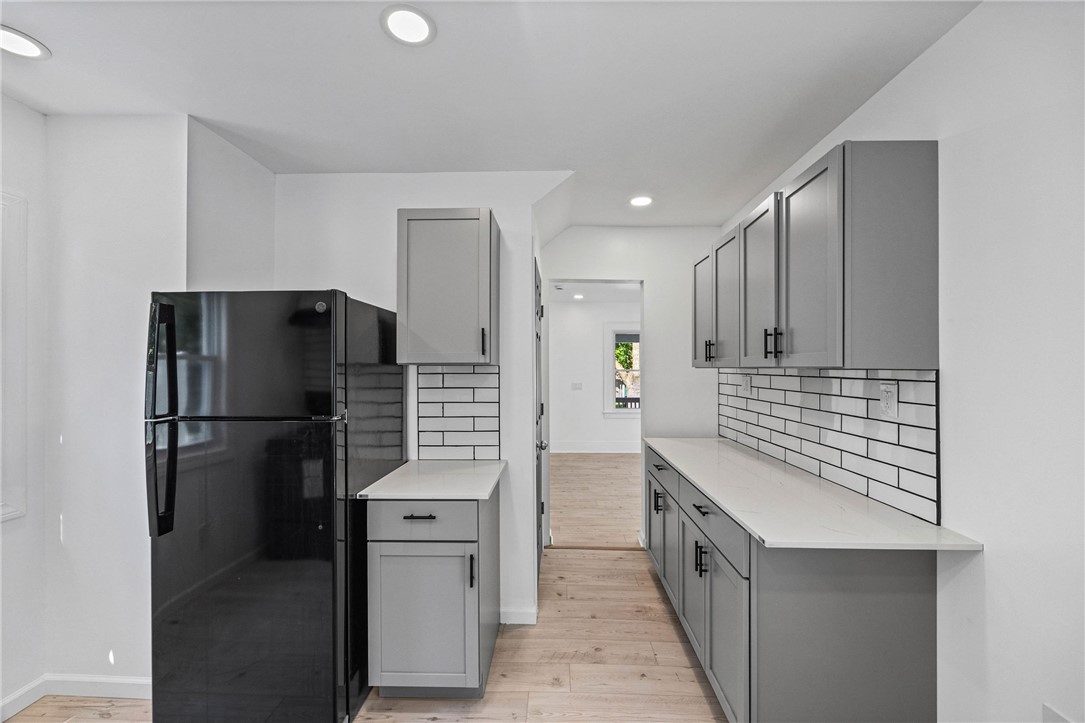 20 Kron Street Rochester, NY 14619 - Photo 18 of 44