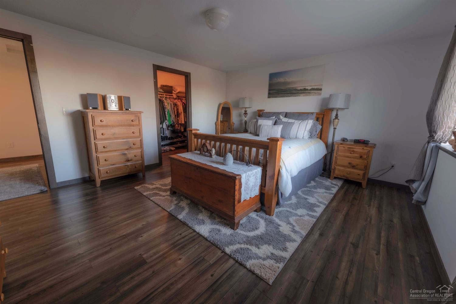 24415 Dodds Road Bend, OR 97701 - Photo 14 of 22 master bedroom