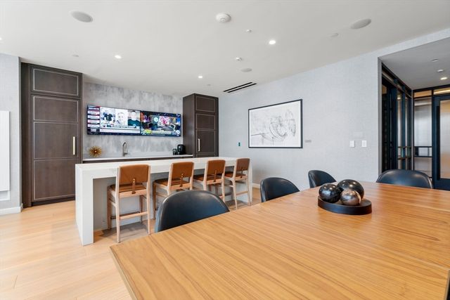 $1,005,000 | 380 Harrison Avenue, Unit 1121, Boston, MA 02118