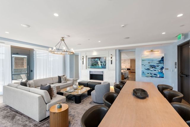 $1,005,000 | 380 Harrison Avenue, Unit 1121, Boston, MA 02118