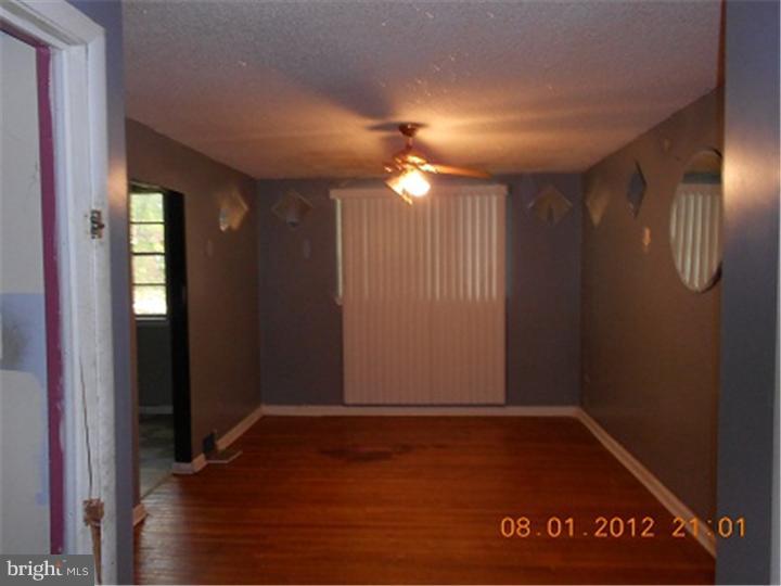 1637 Powell Road Brookhaven, PA 19015 - Photo 7 of 20 Dining Room
