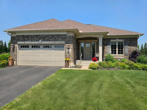 $550,000 | 316 Wedgewood Circle, Hudson, WI 54016