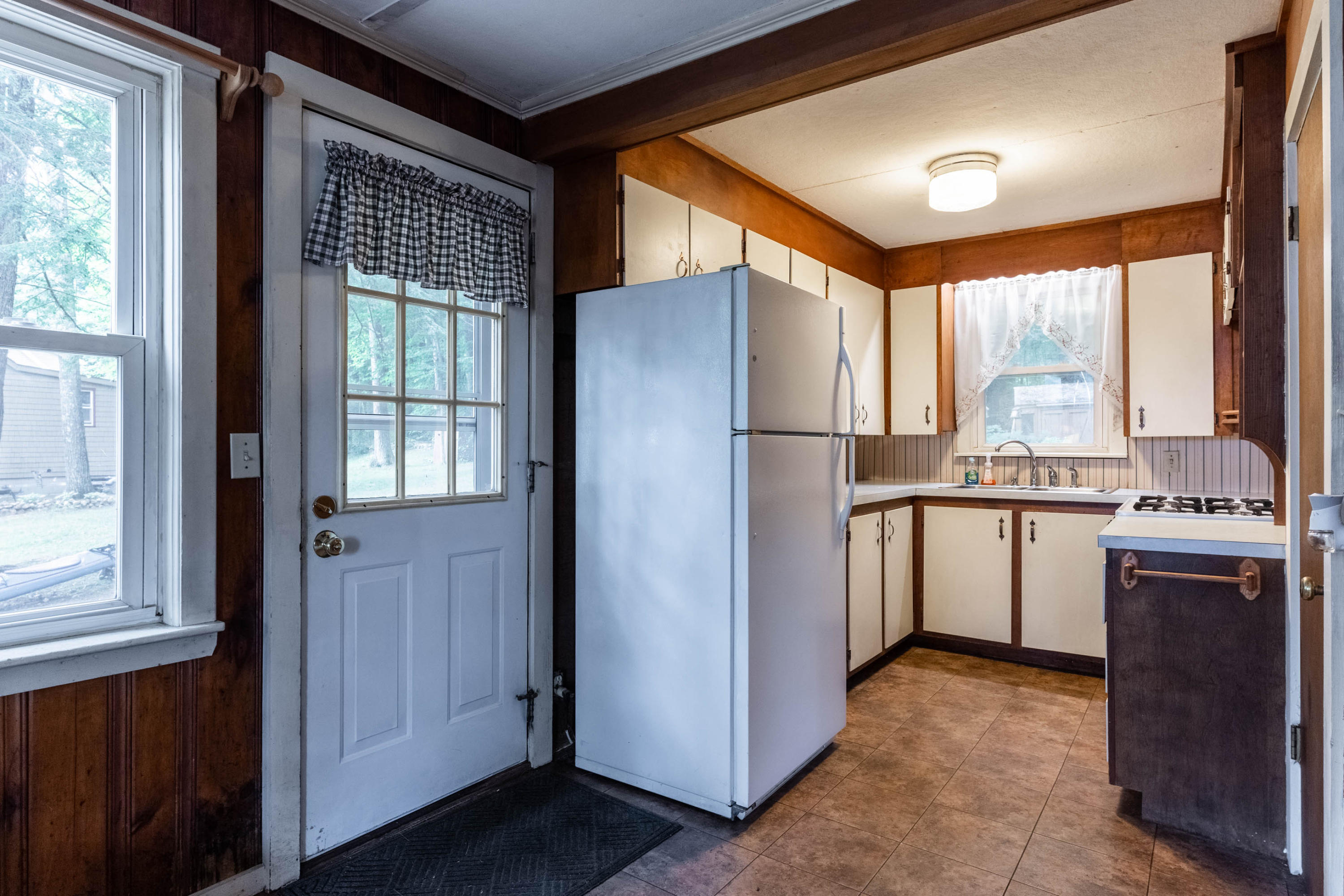 136 Cottage Road Windham, ME 04062 - Photo 9 of 26 2-Interior-1-3