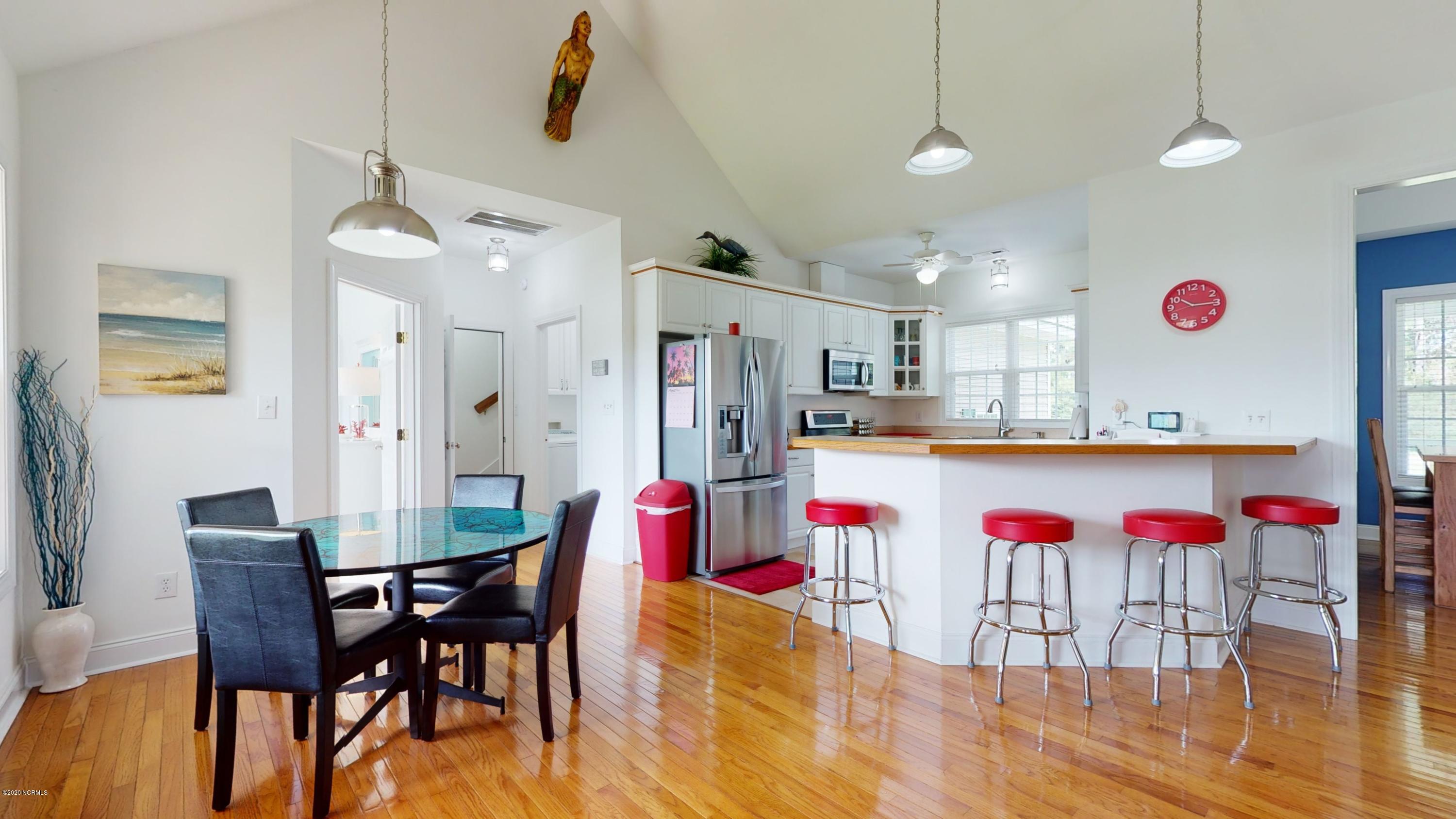 135 Heron Point Road Beaufort, NC 28516 - Photo 13 of 60 Kitchen