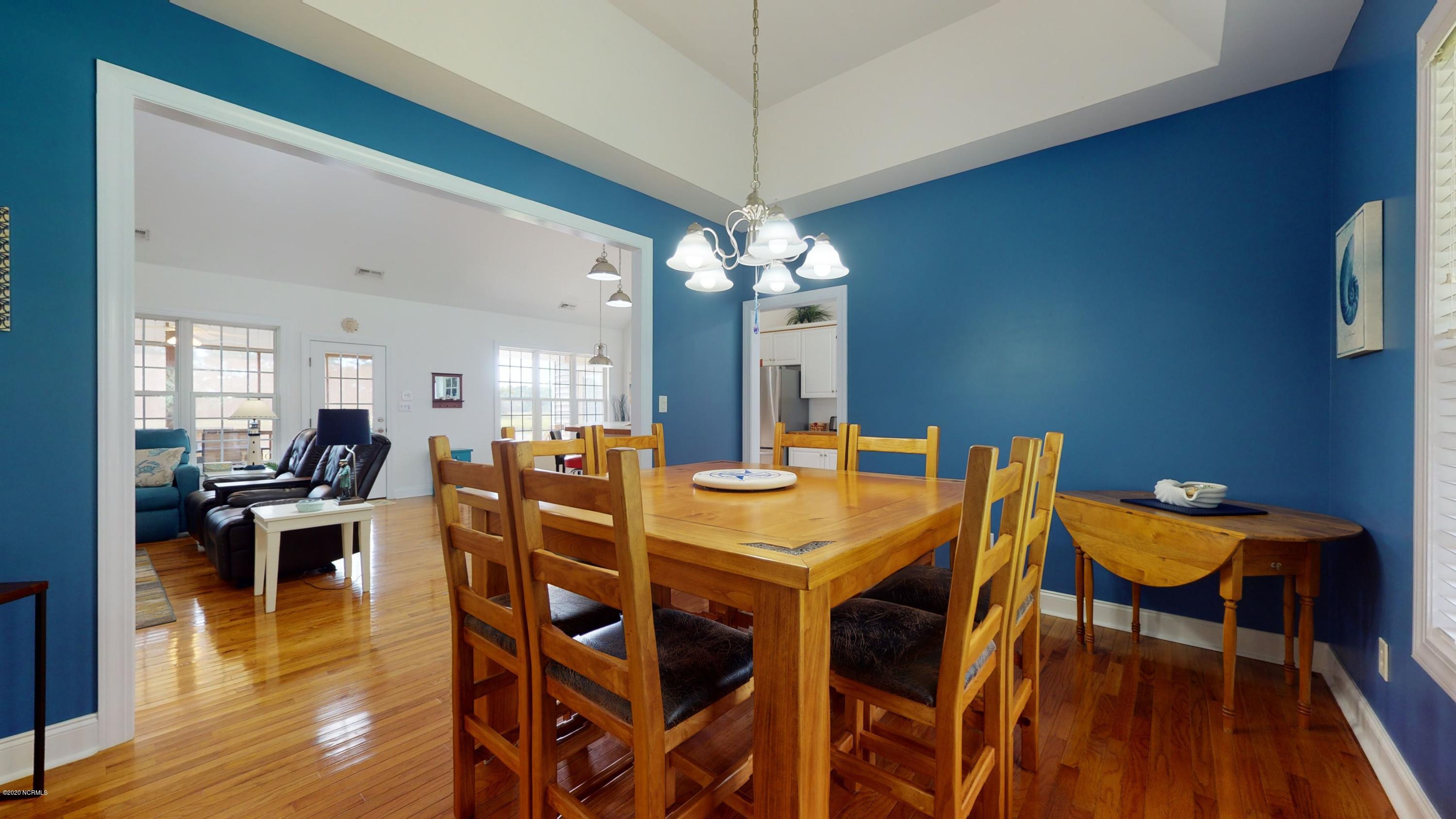 135 Heron Point Road Beaufort, NC 28516 - Photo 7 of 60 Dining Room