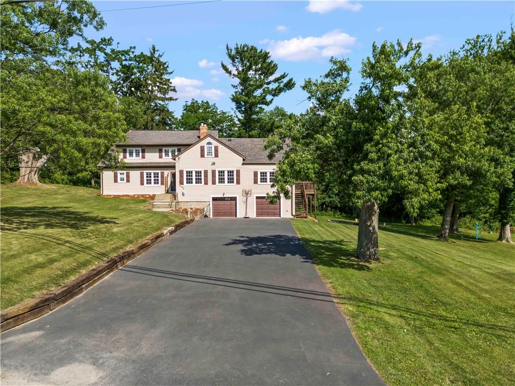 860 East McMurray Road Venetia, PA 15367 - Photo 2 of 37 Long driveway