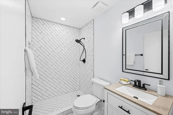 $769,000 | 1431 Greenmont Court, Reston, VA 20190