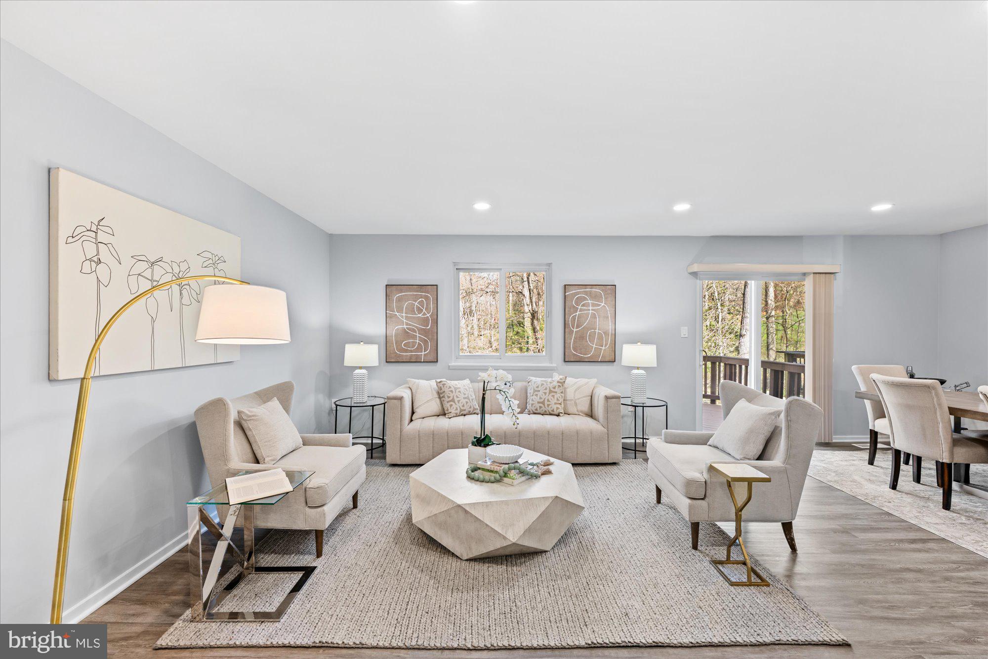 1431 Greenmont Court Reston, VA 20190 - Photo 3 of 15 Living Room