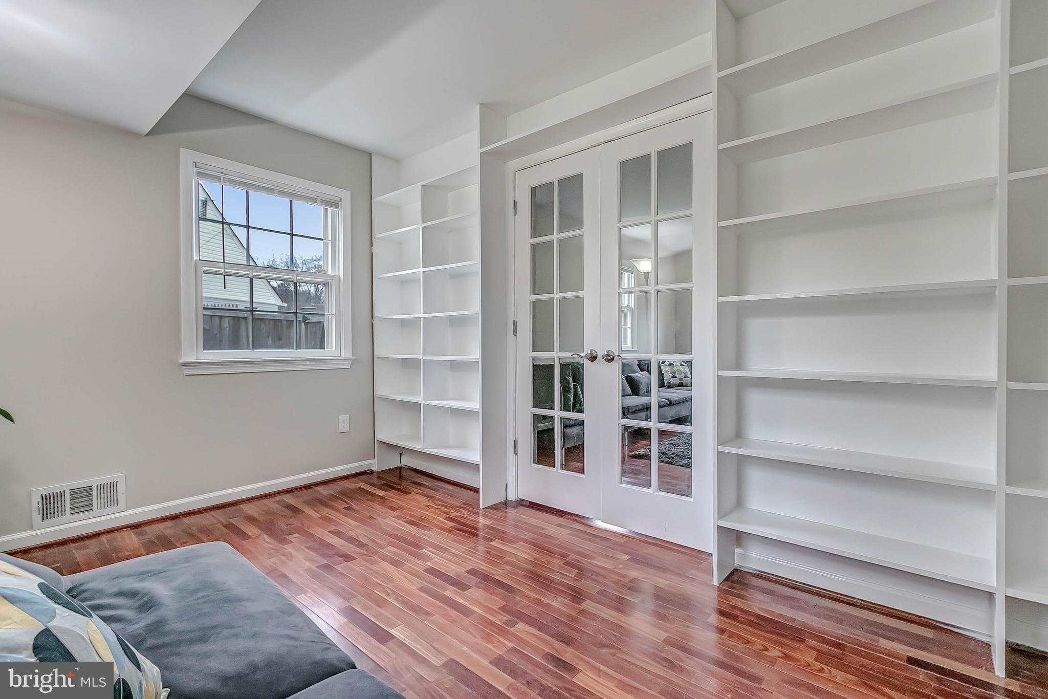 2608 Village Lane Silver Spring, MD 20906 - Photo 12 of 43 Frist floor office or den