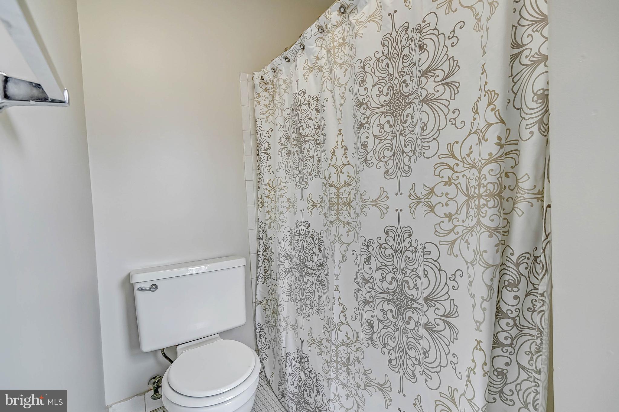 2608 Village Lane Silver Spring, MD 20906 - Photo 38 of 43 Owners full bath with tub